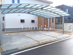 カーポート YKKAP レイナポートグラン 横3台用(ワイド トリプル) R型アール屋根 駐車場ガレージ床 土間コンクリート