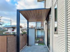 1階テラス屋根 (雨除け) LIXIL 木製調 テラスSC 独立式タイプ フラット屋根 独立式